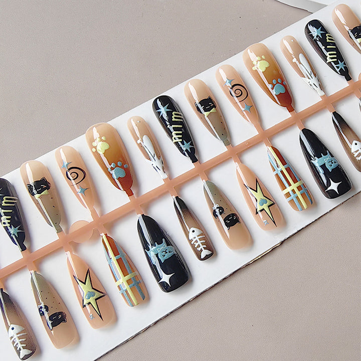 Artifical nails with creative animal motifs and playful designs Stornfield