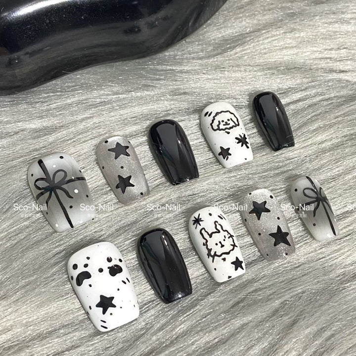 Nail art with creative Christmas design