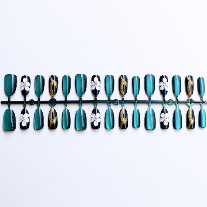 Elegant Press-On Nail Set with Floral Embellishments Stornfield