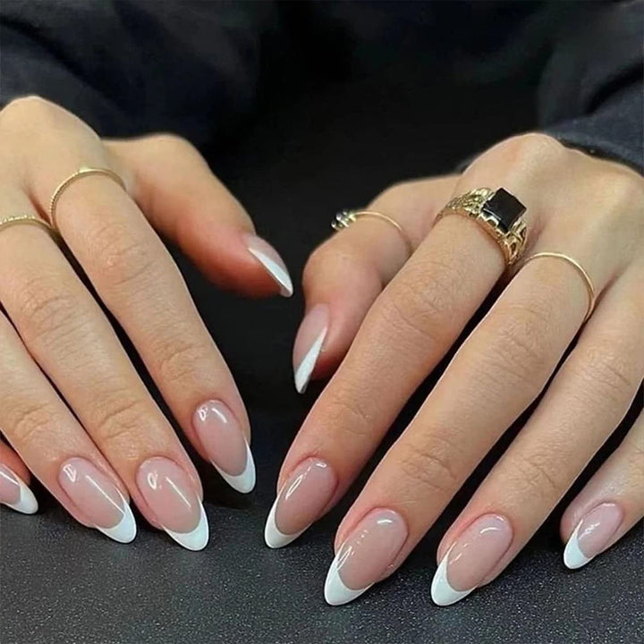 Artificial nail set with elegant pointed shapes Stornfield