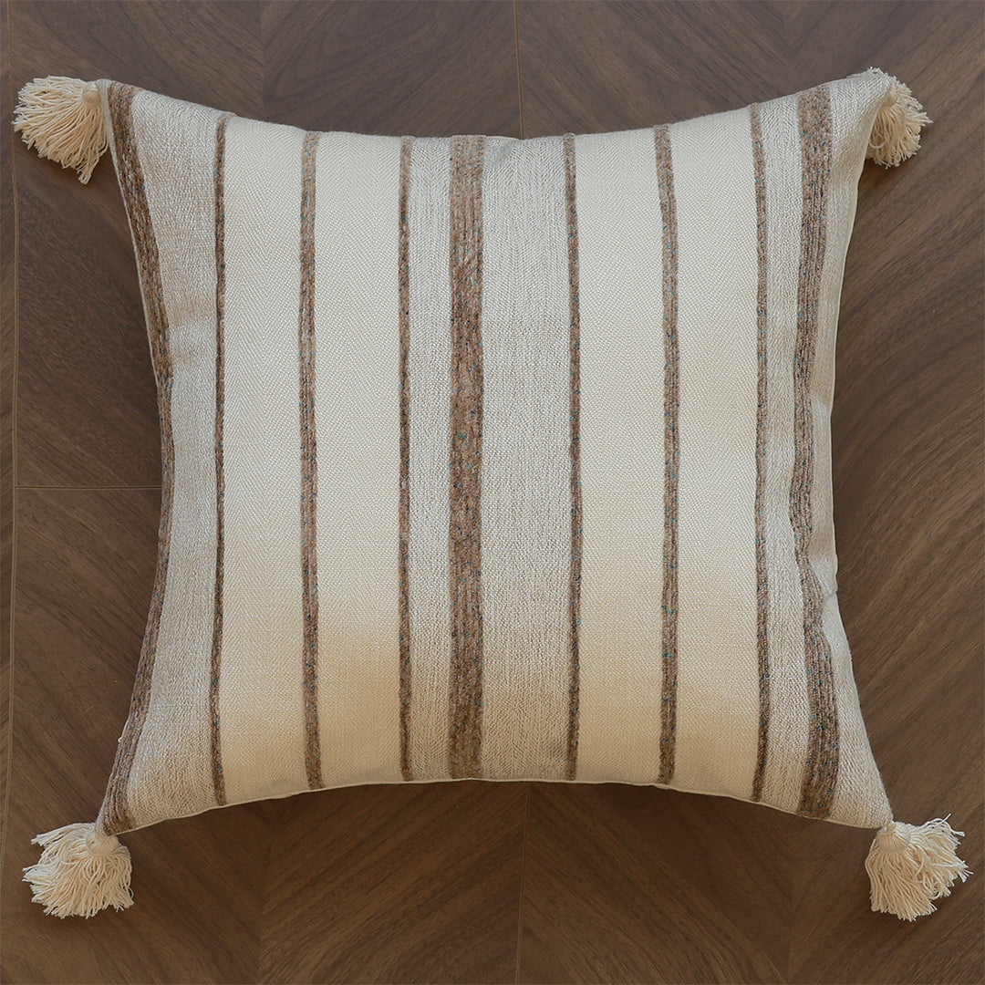Structured decorative cushion