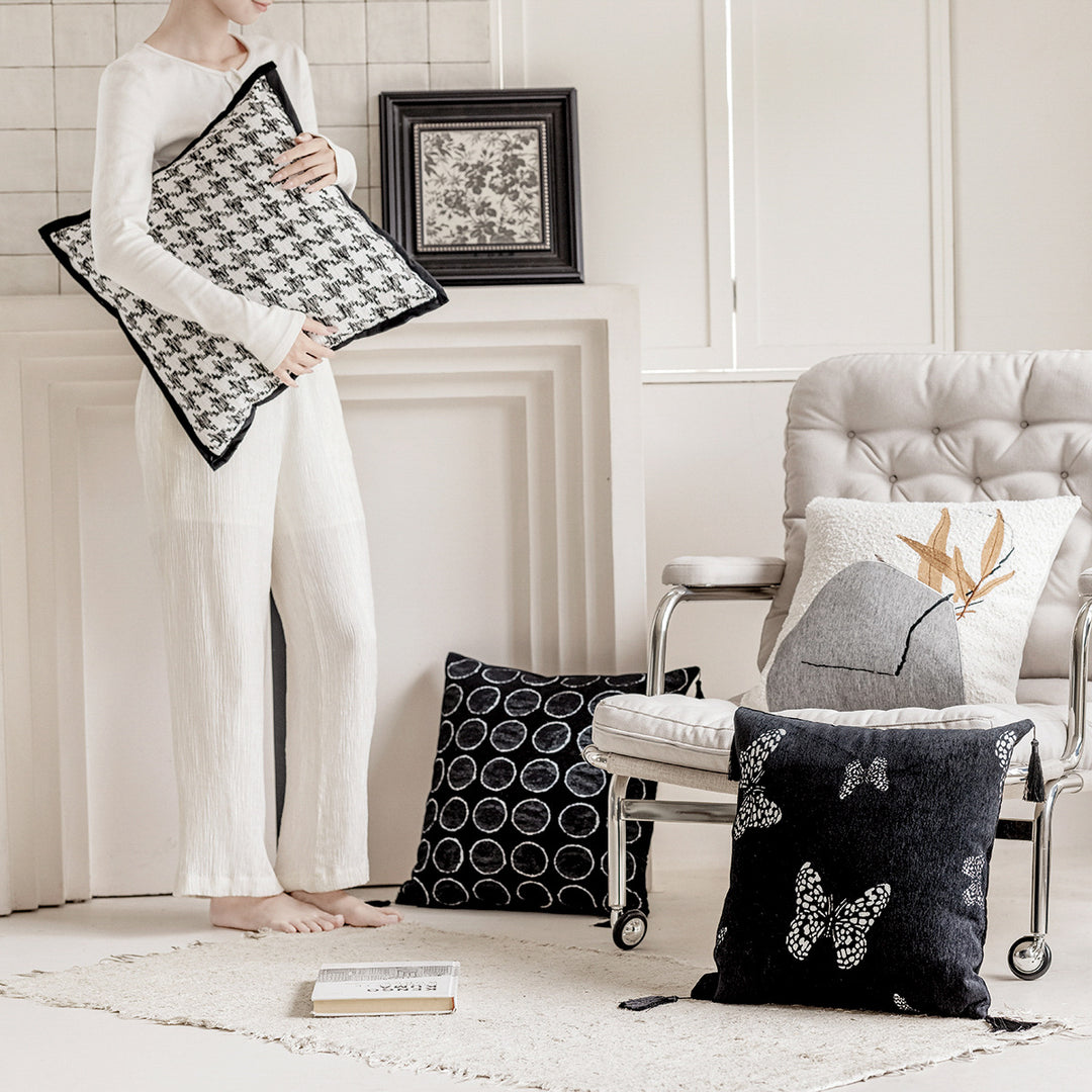 Decorative pillow cover