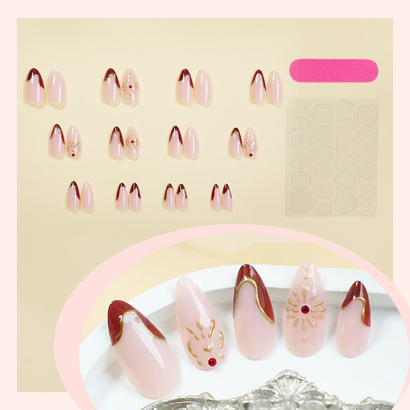 Elegant and artistic fingernails Stornfield