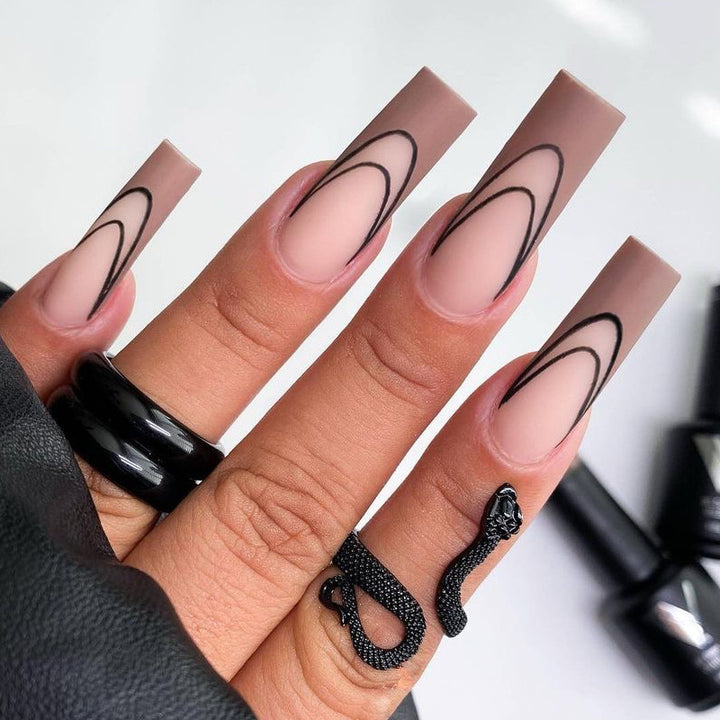 Glamorous artificial nails in modern look Stornfield
