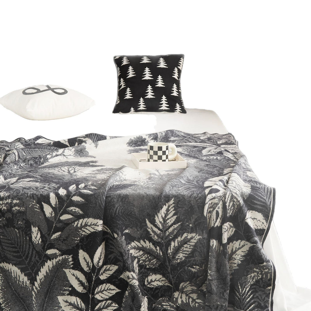 Luxury Jacquard Cotton Throw Blanket with Botanical Pattern