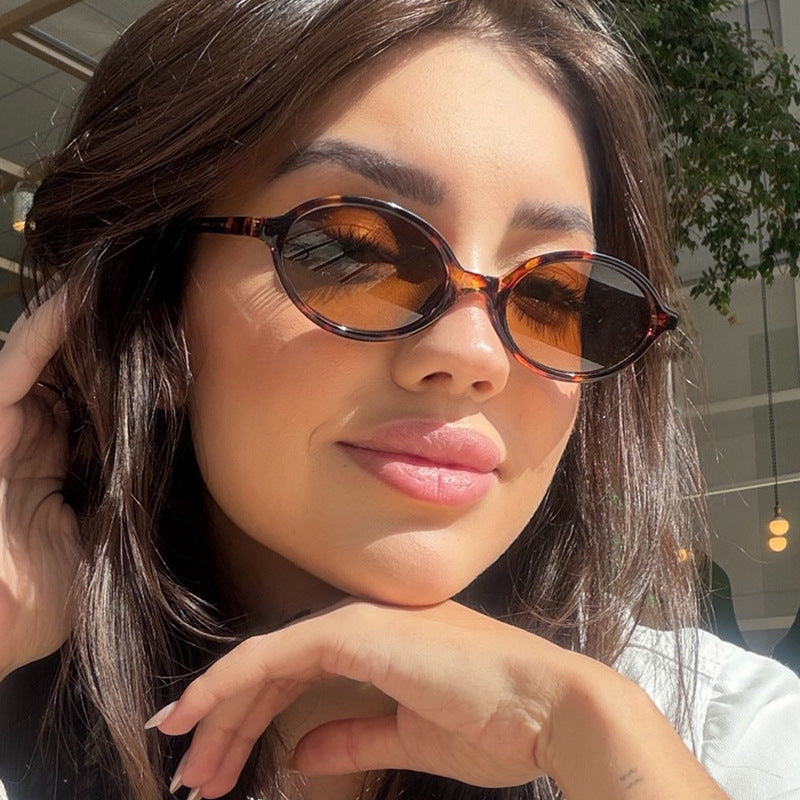 Ladies fashionable retro-inspired sunglasses Stornfield