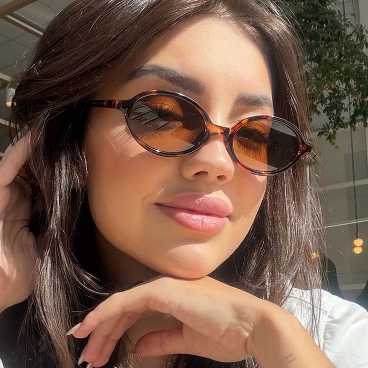 Ladies fashionable retro-inspired sunglasses Stornfield