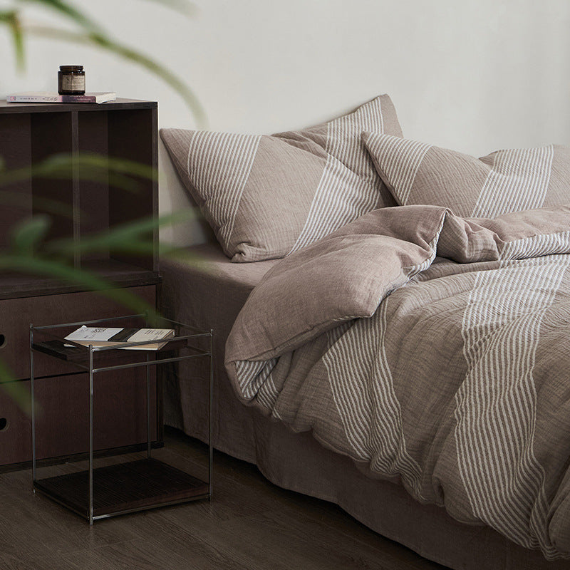Reversible cotton-linen bedding set with diagonal stripes and extra-soft texture