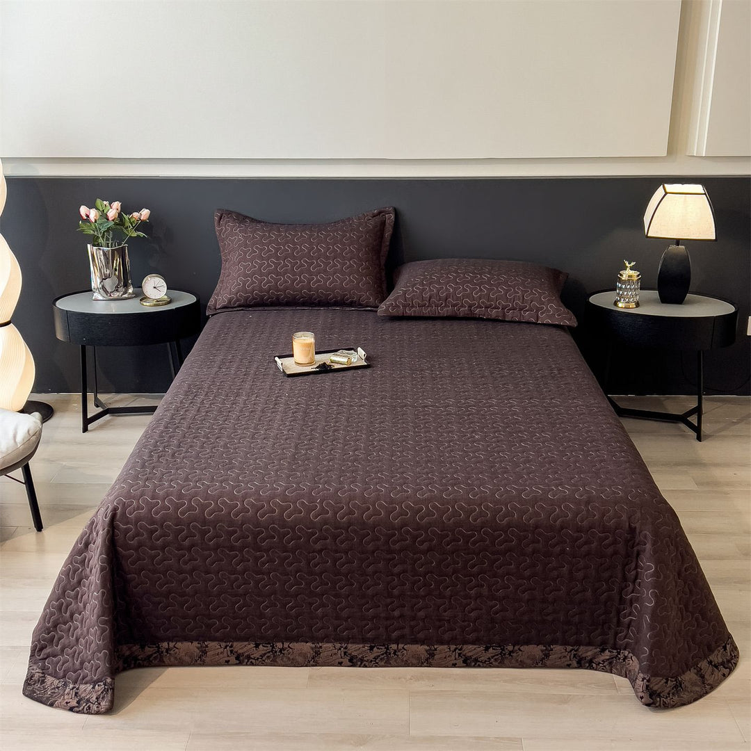 Quilted Bedspread and Pillow Sham Set with Scallop Stitching and Lightweight Microfiber
