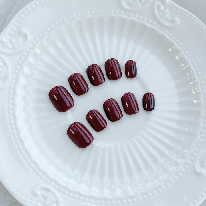 Glossy Almond-Shaped Press-On Nails