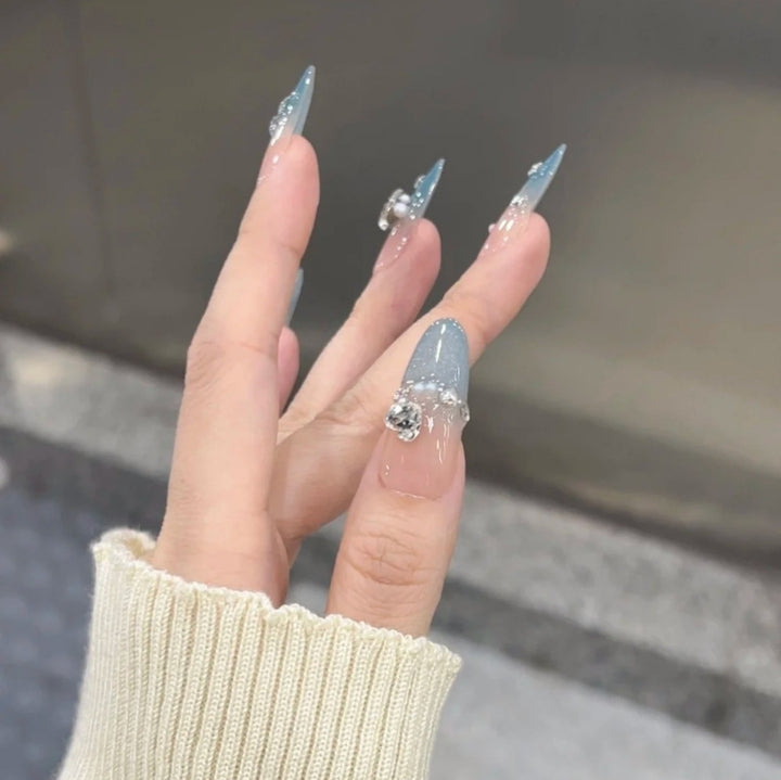 Artificial nails with modern glitter design Stornfield