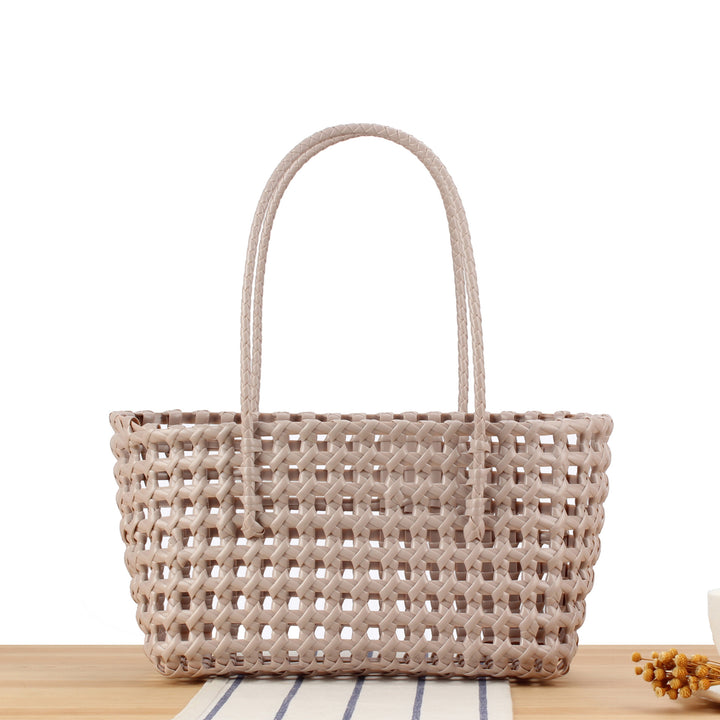 Stylish willow bag with modern grid design Stornfield