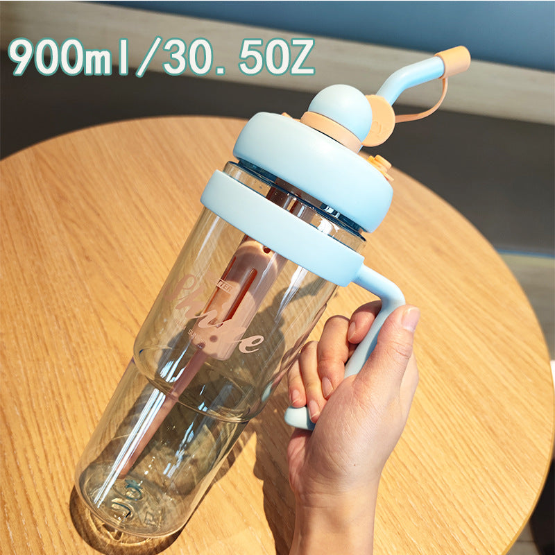 Women's practical drinking bottle with integrated straw Stornfield