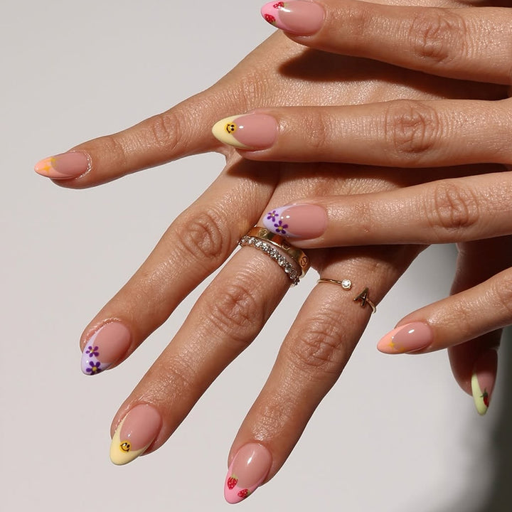 Artistic Floral Pattern Press-On Nail Art Stornfield