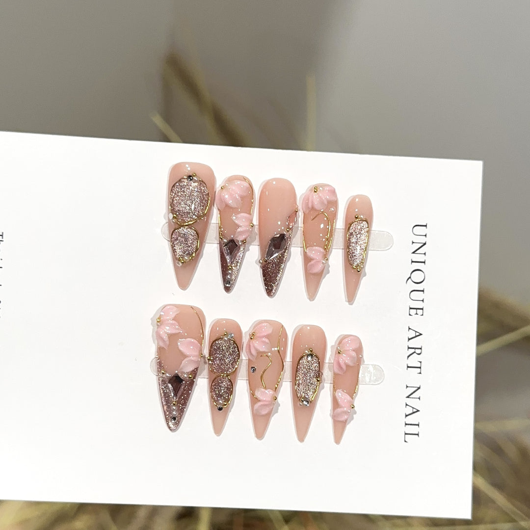 Elegant Floral-Embellished Press-On Nail Art Set
