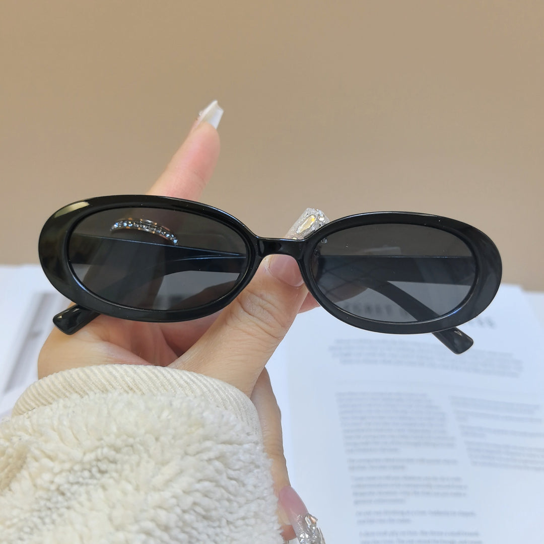 Chic Vintage Oval Sunglasses Stornfield