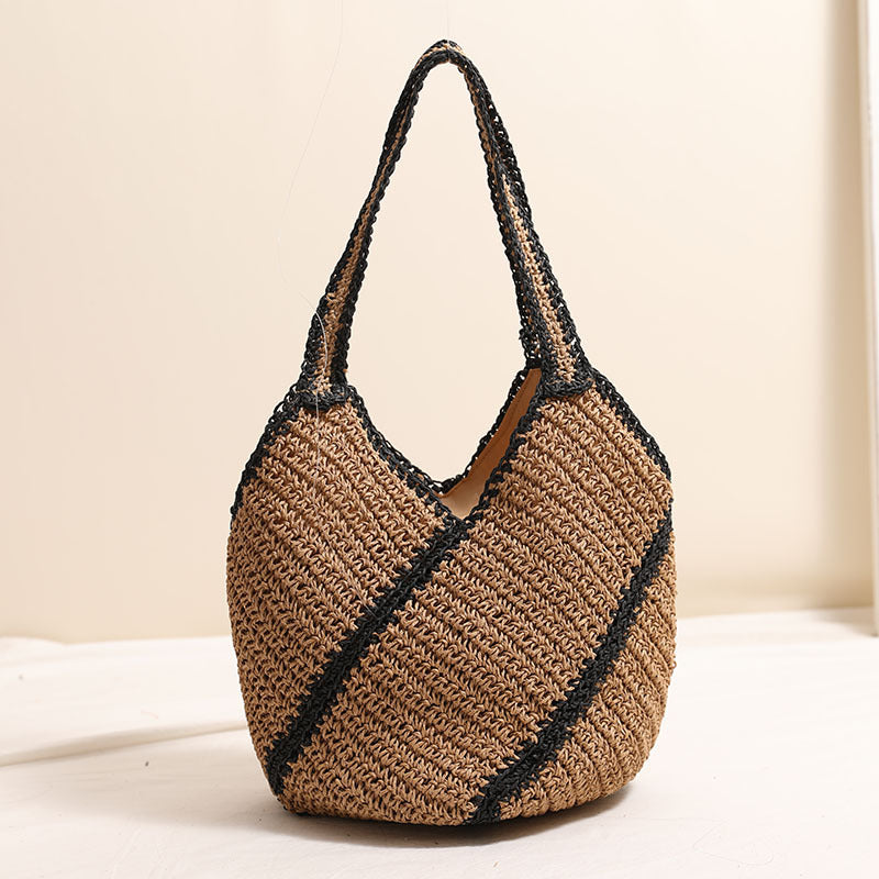 Braided beach bag with fashionable design Stornfield