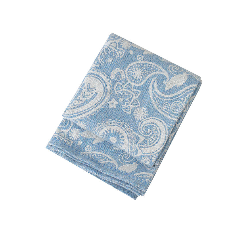 Women's exclusive and cozy knit blanket with geometric pattern Stornfield