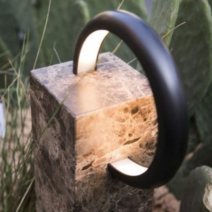 Modern Artistic Outdoor Accent Lamp