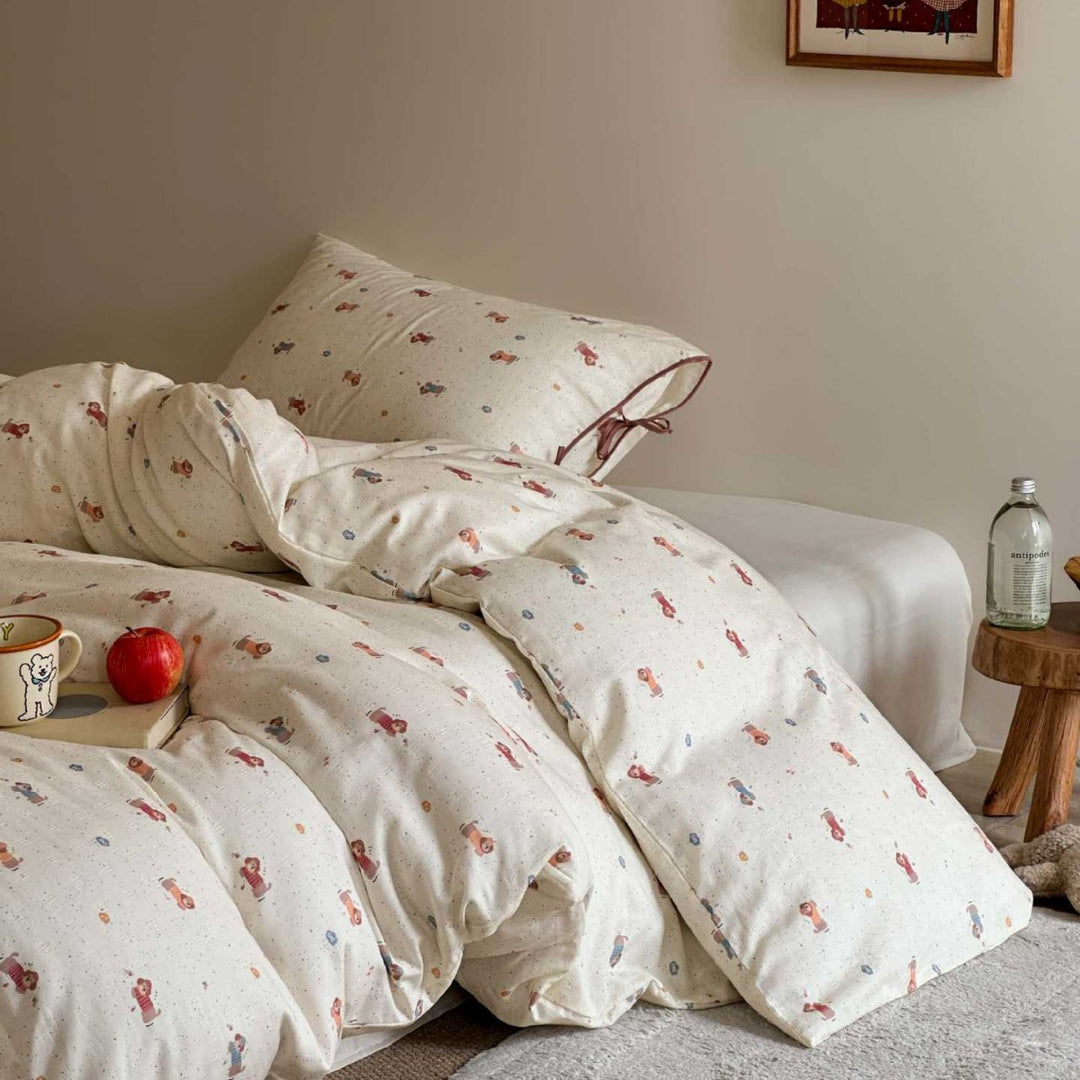 Cozy bedding set made of cotton percale with fine Vichy check and bow decoration
