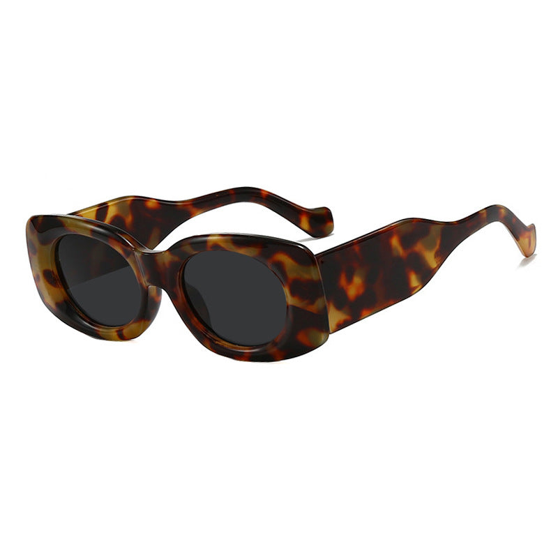 Ladies futuristic sunglasses in elegant square design Stornfield