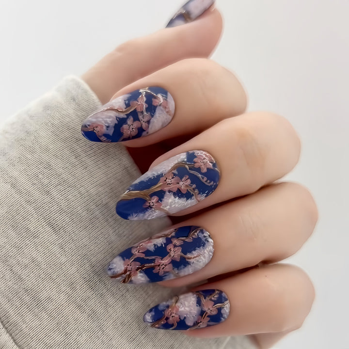 Artificial nails in floral design Stornfield