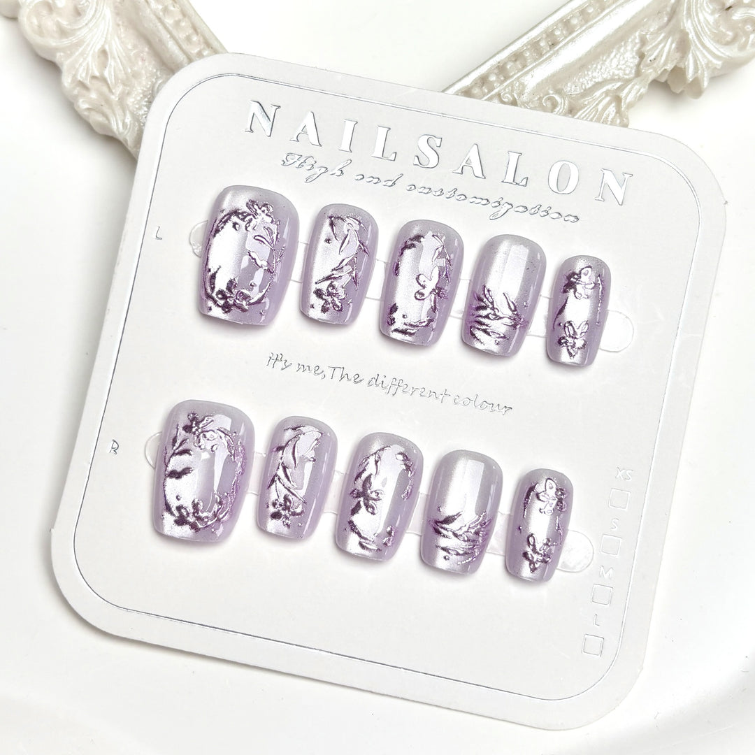 Floral-Themed Press-On Nail Set