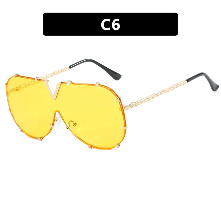 Women oversized goggles in futuristic design Stornfield