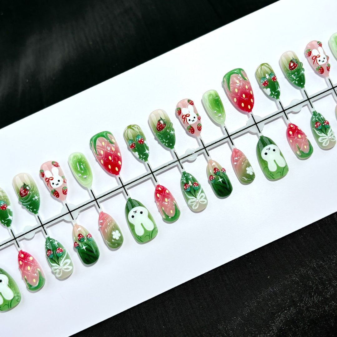 Decorative Nail Art Press-On Set 1790745924