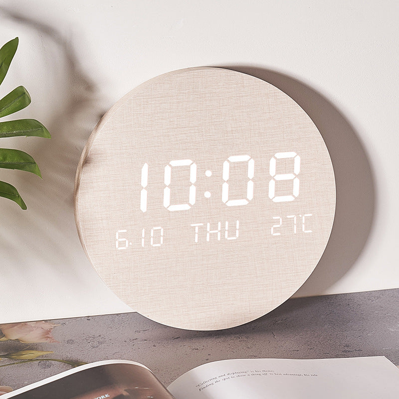 Elegant table clock in modern wood design Stornfield