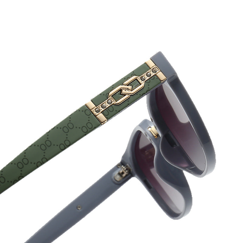Women's Designer Sunglasses with Luxurious Frame and Trendy Jewelry Detail Stornfield