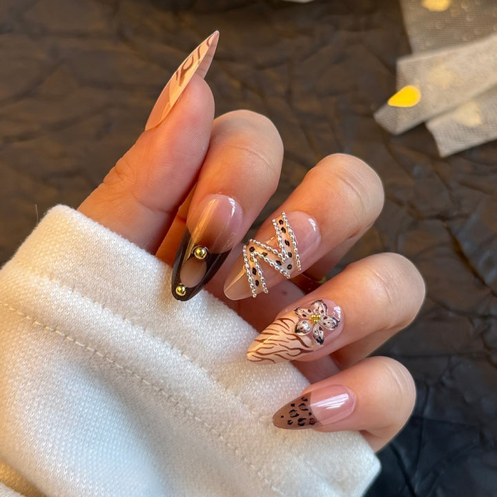 Artistic Press-On Nail Collection Stornfield