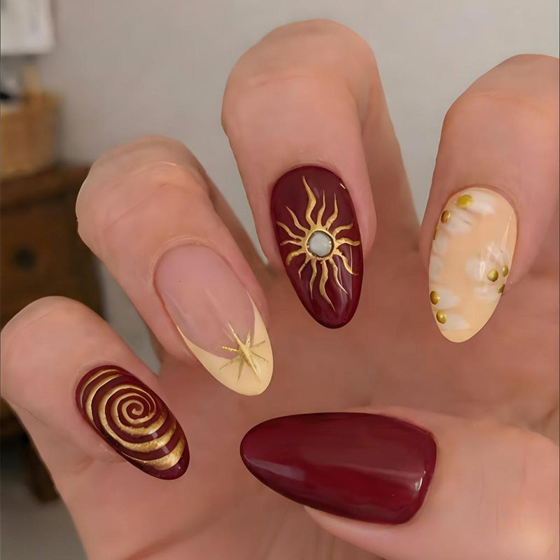 Artificial nail set with glamorous designs and creative accents Stornfield