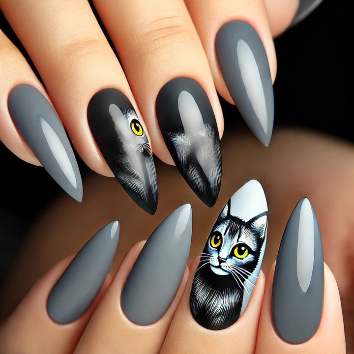 Stylish cat motif artificial nails Stornfield