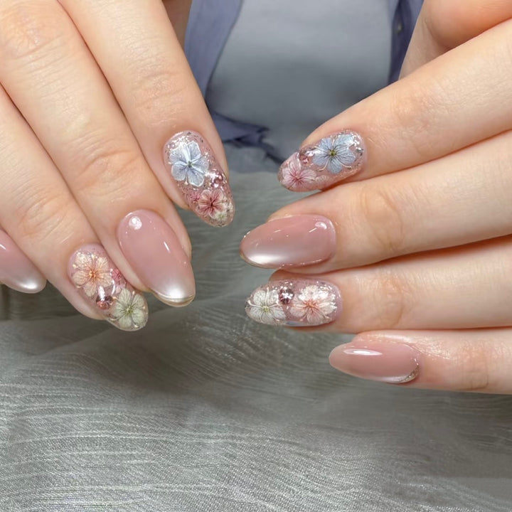 Press-On Nail Art Set with Floral Designs