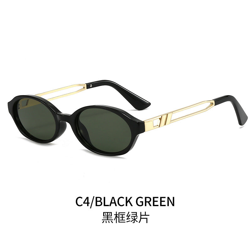 Women Elegant Sunglasses in luxurious tortoiseshell design with golden metal accents Stornfield