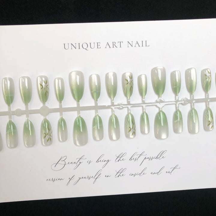 Elegant Butterfly-Designed Press-On Nail Set