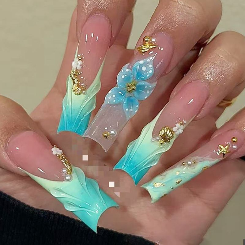 Artisan Decorative Nail Tips Stornfield