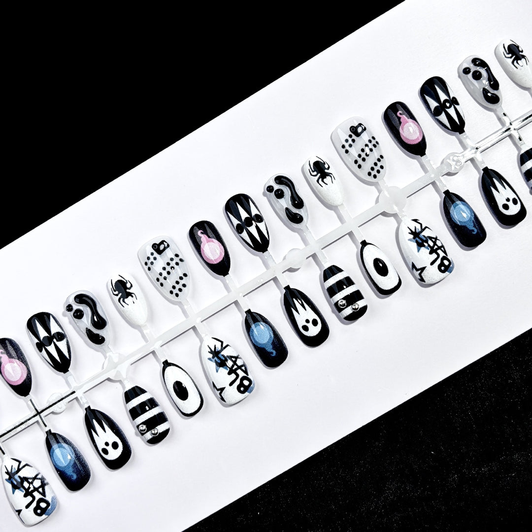 Theatrical Halloween-Themed Press-On Nail Art Set