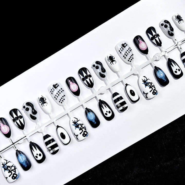 Theatrical Halloween-Themed Press-On Nail Art Set
