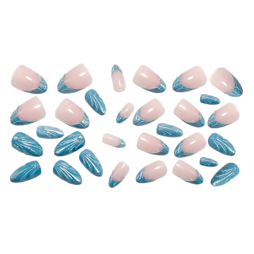 Artificial Nails in Elegant Wave Design Stornfield
