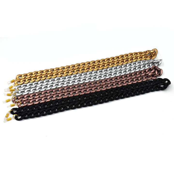 Stylish Statement Chain Stornfield