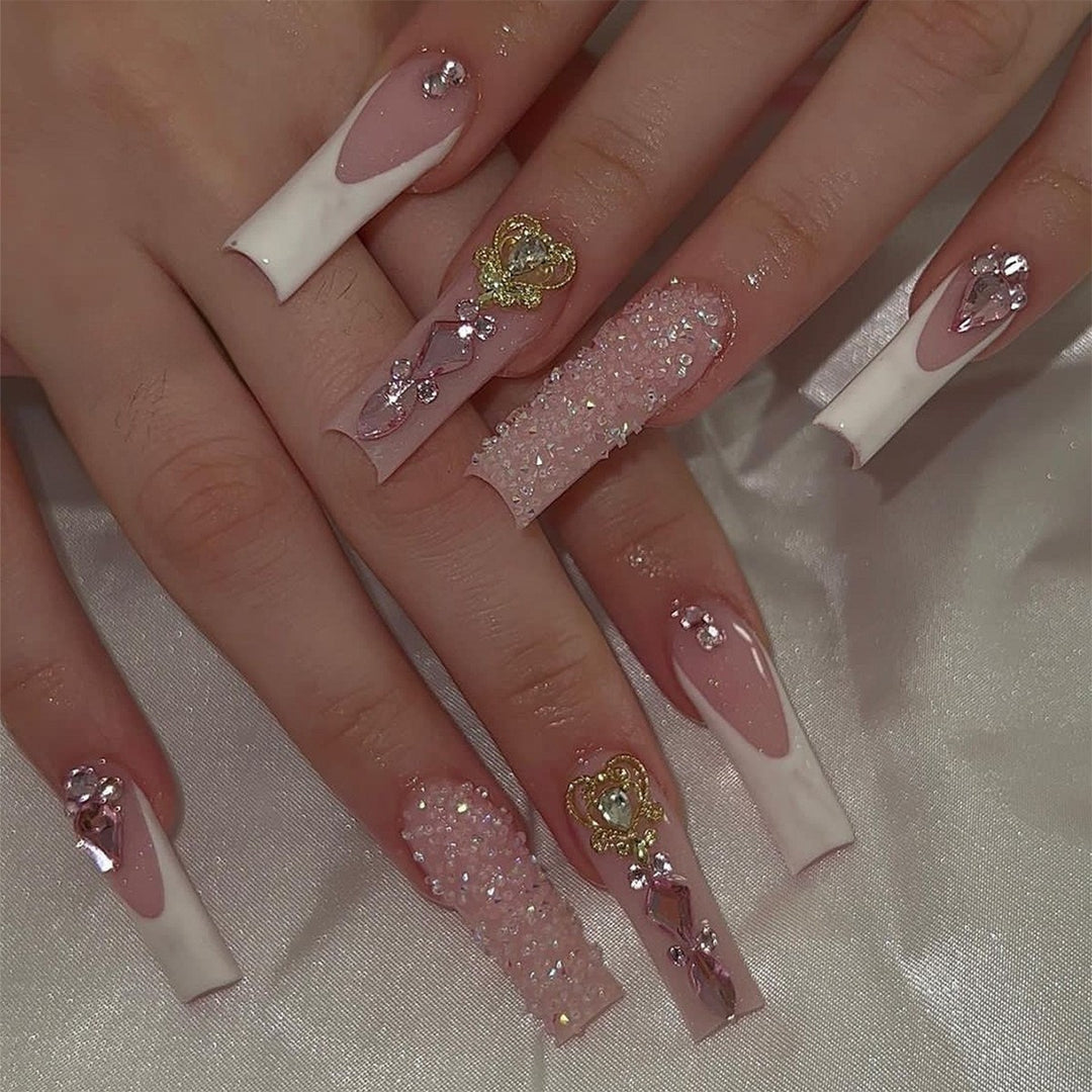 Artificial Nail Art Set with playful flower design and glittering accents Stornfield