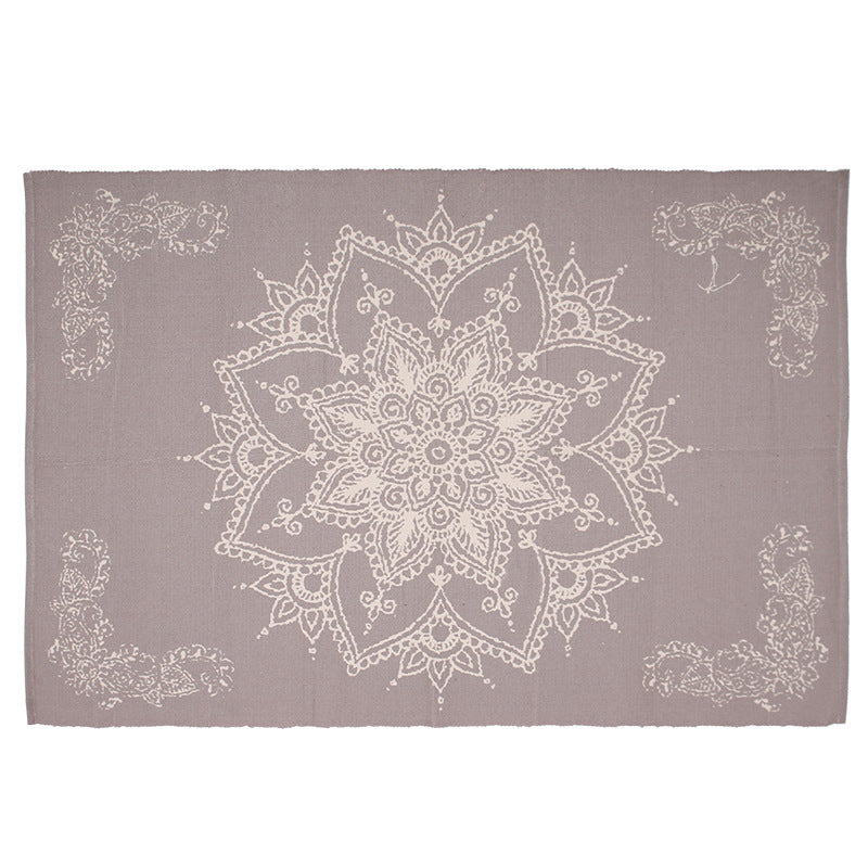 Flat-woven rectangular rug for living and entrance areas with quatrefoil pattern Stornfield