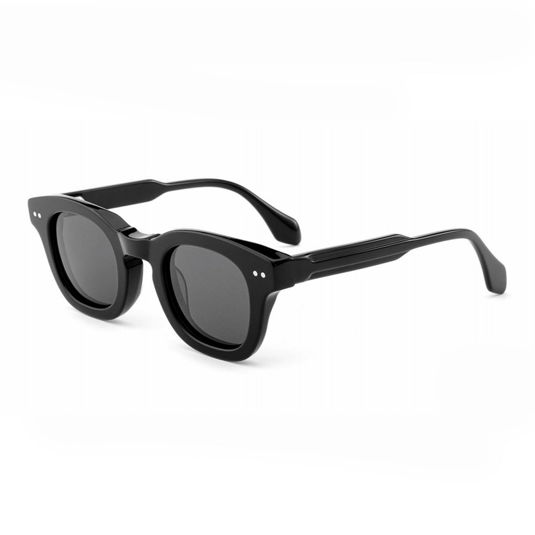 Women's timeless sunglasses with unique frame and premium lenses Stornfield