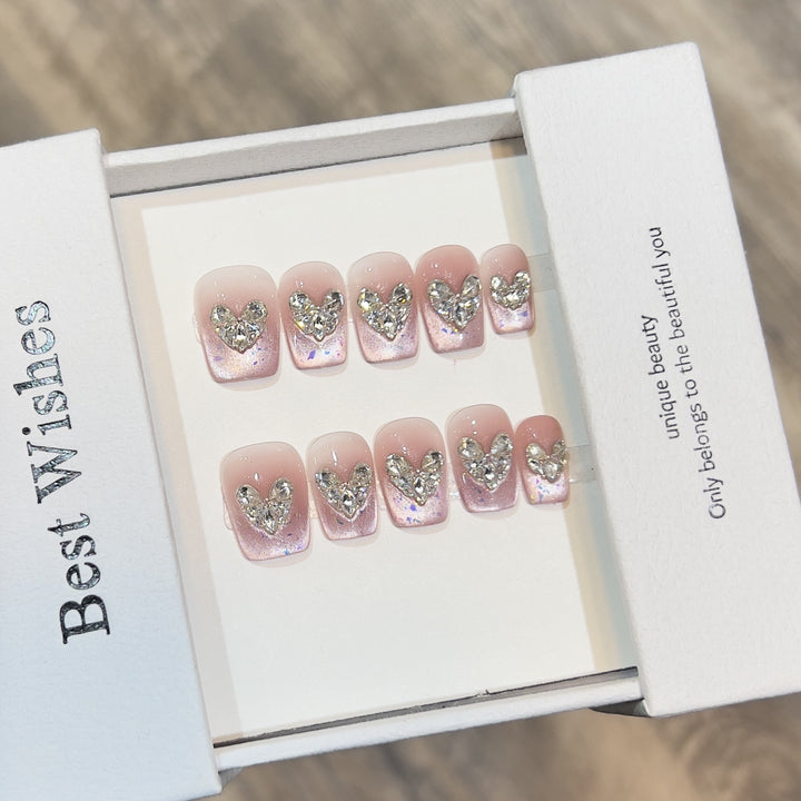 Glamorous Heart-Accent Press-On Nail Set Stornfield