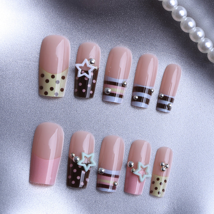Artificial Fingernails with Playful Design Stornfield