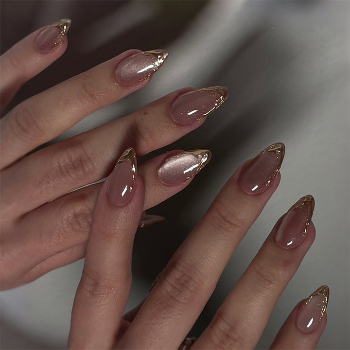 Artificial nail tips with elegant gold accent Stornfield
