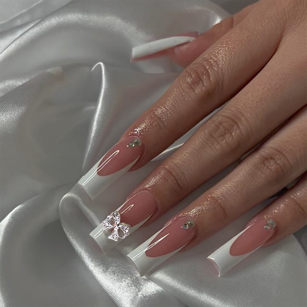 Artificial nails with rhinestone details Stornfield