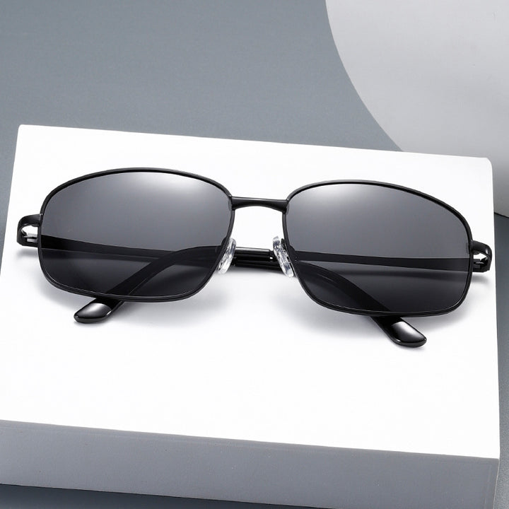 Women's elegant sunglasses with modern metal frame Stornfield
